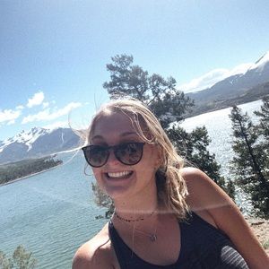 Meet your Posher, Anna